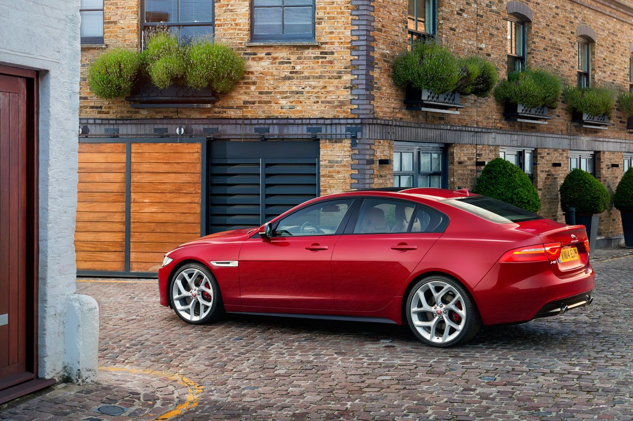 Jaguar XE: precios y comercialización