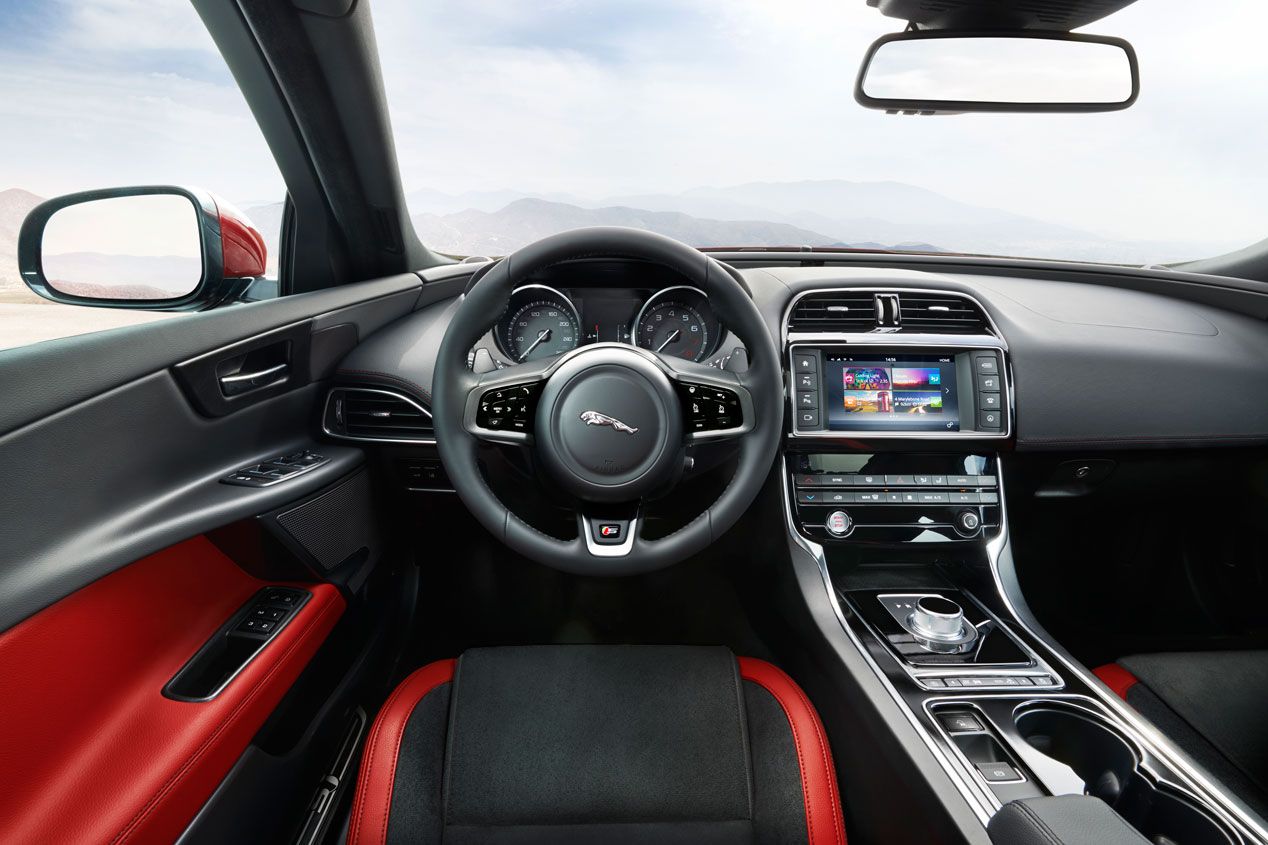 Jaguar XE: precios y comercialización