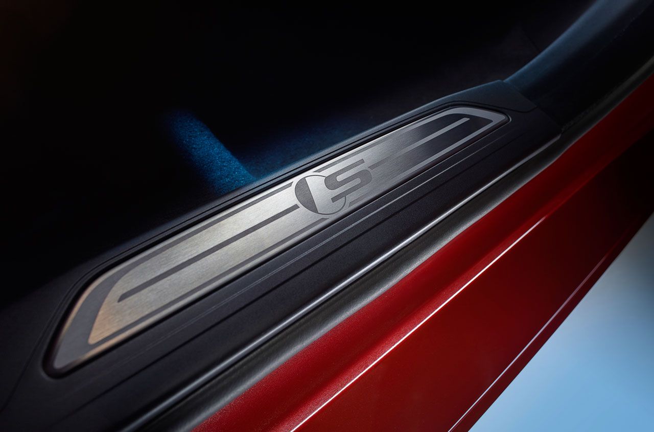 Jaguar XE: precios y comercialización