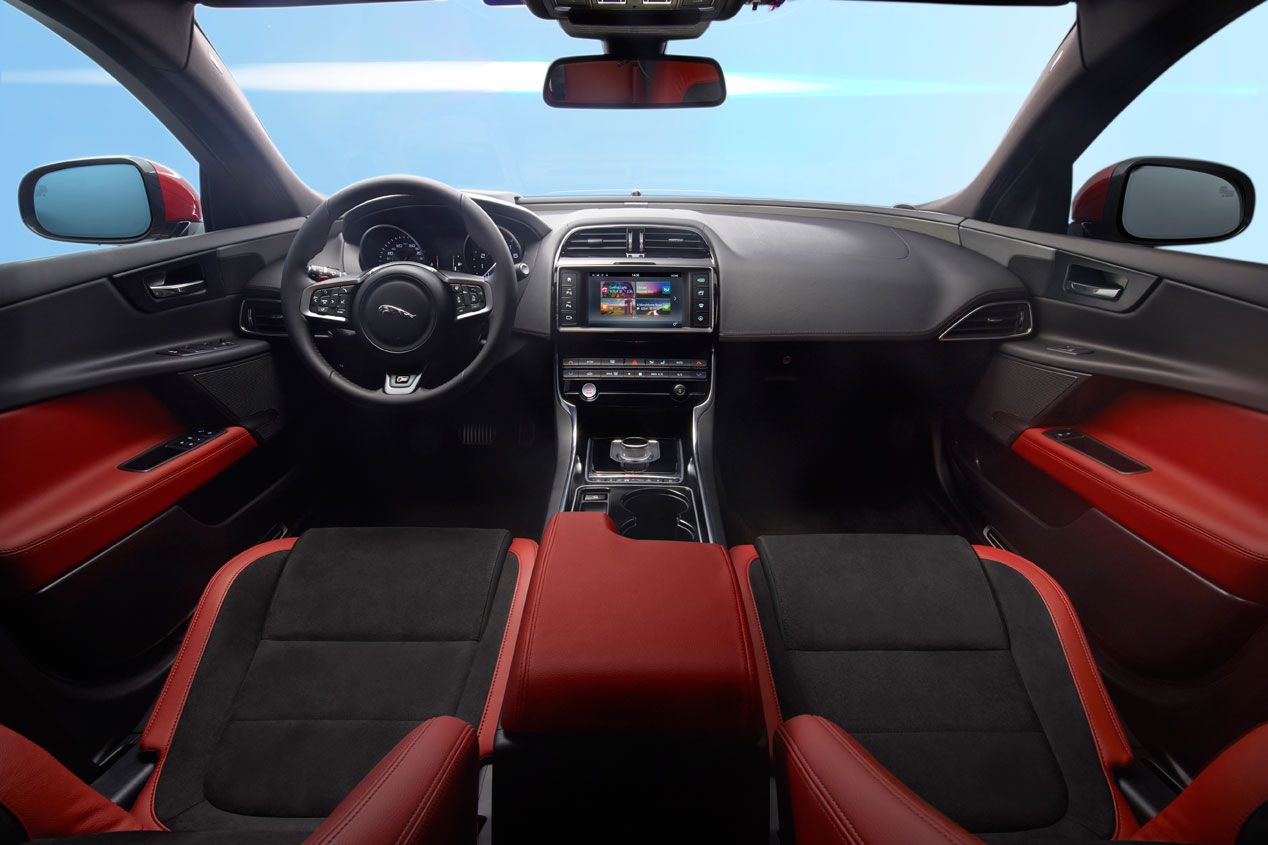 Jaguar XE: precios y comercialización