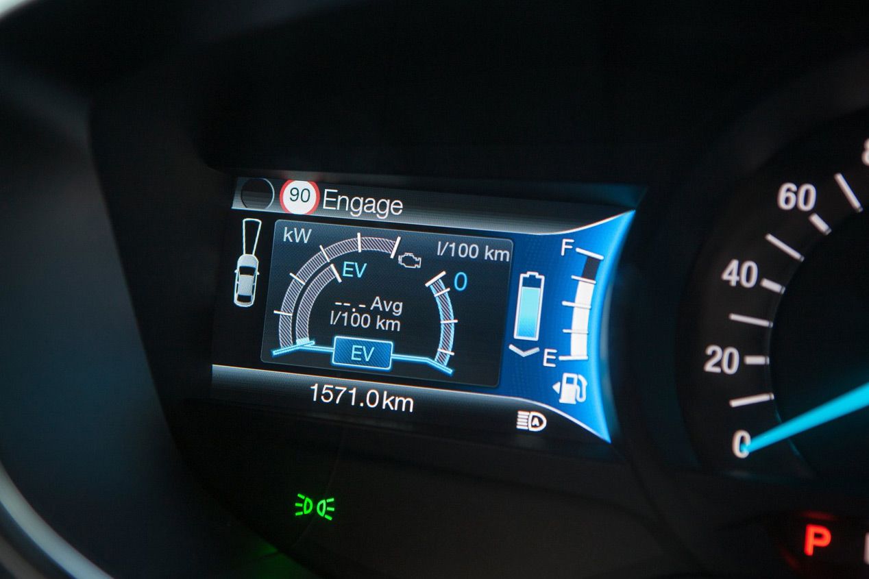 Ford Mondeo Hybrid 2015