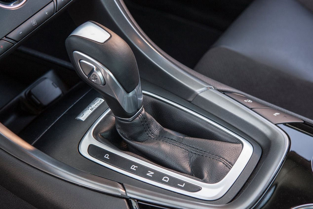 Ford Mondeo Hybrid 2015
