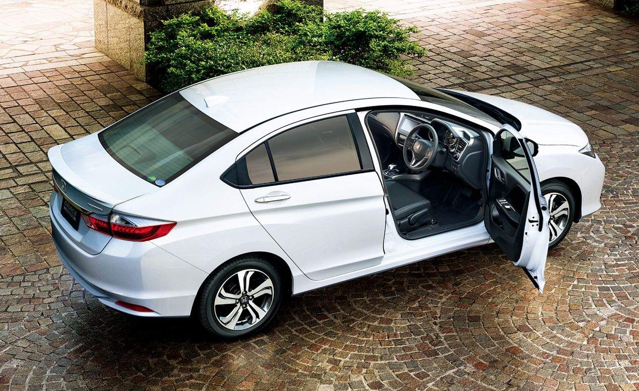 Honda Grace Hybrid