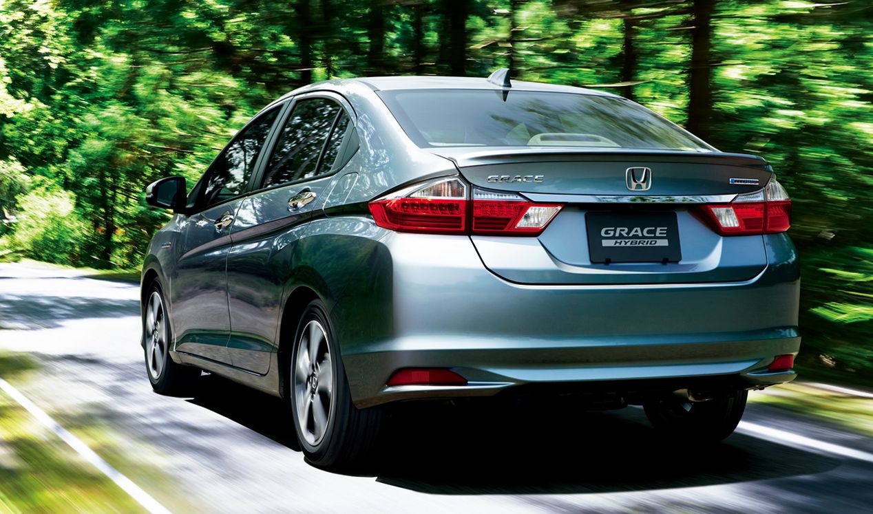 Honda Grace Hybrid