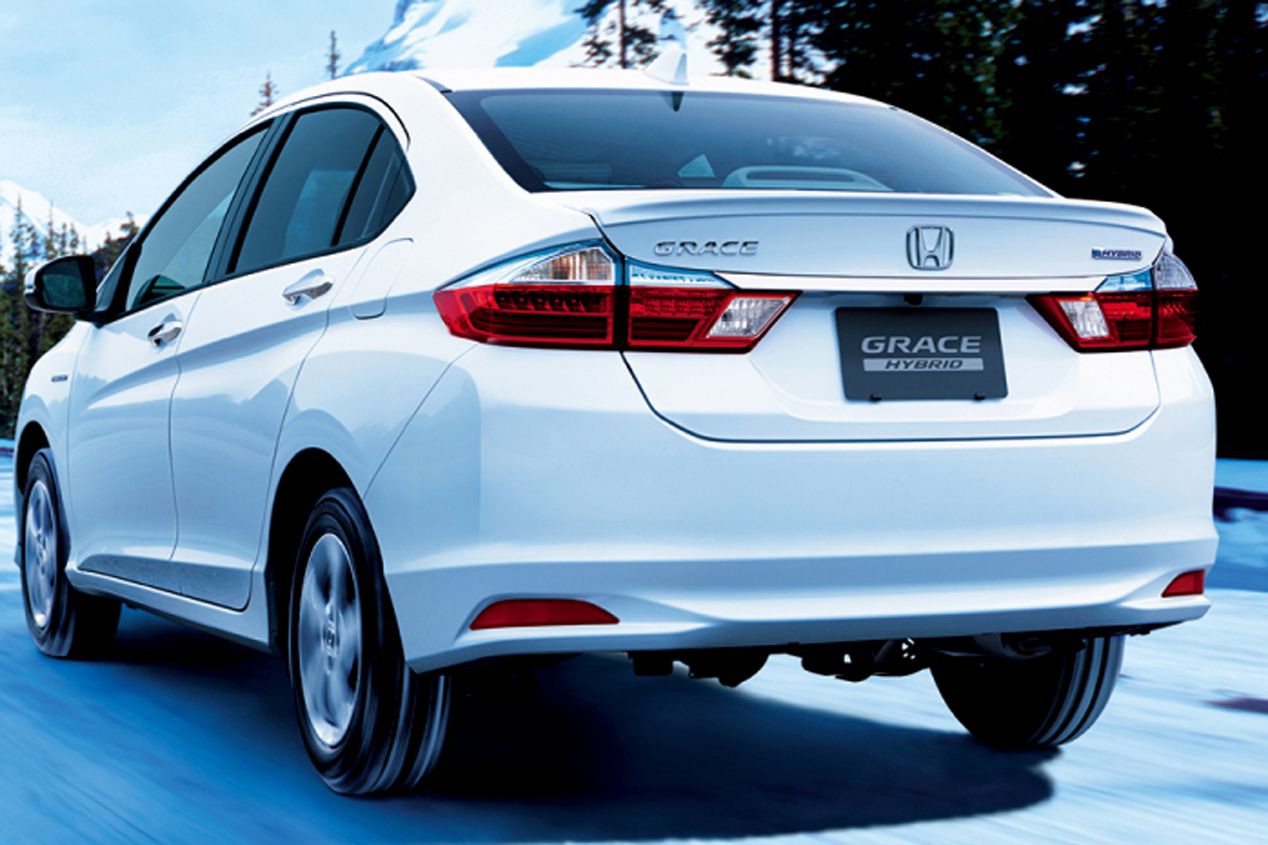 Honda Grace Hybrid