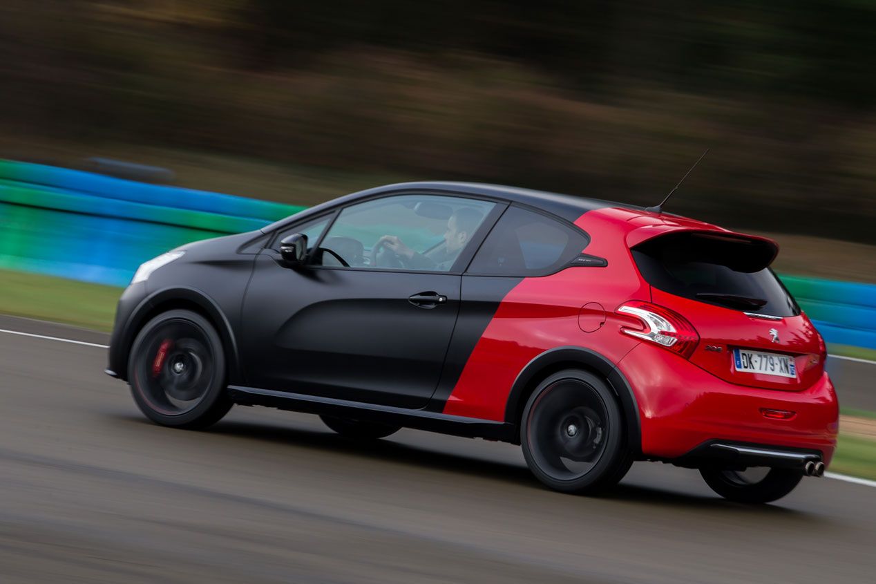 Contacto: Peugeot 208 GTI 30th, un GTI de altura
