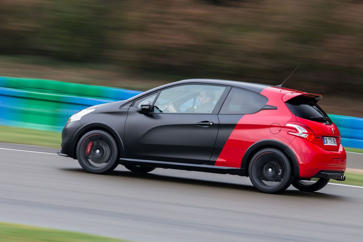 Contacto: Peugeot 208 GTI 30th, un GTI de altura