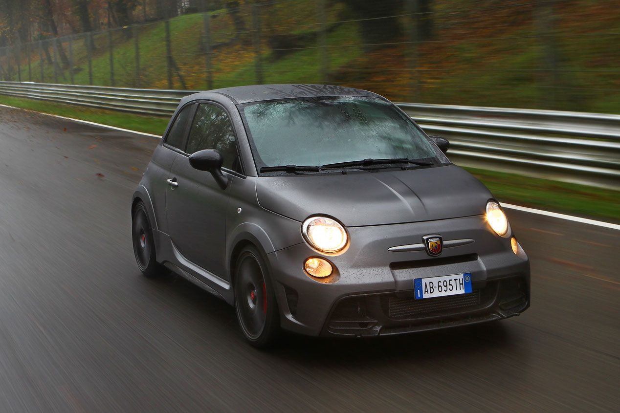 Contacto: Abarth 695 Biposto, el mejor coche del mundo