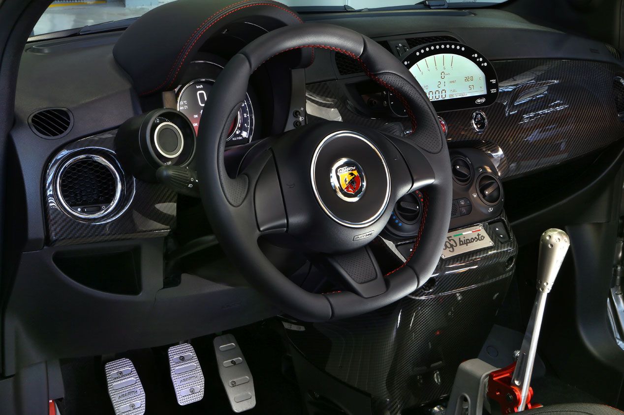 Contacto: Abarth 695 Biposto, el mejor coche del mundo