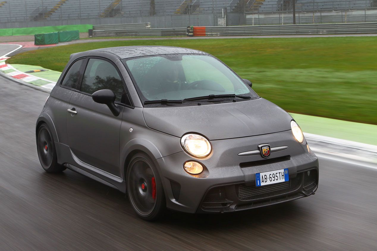 Contacto: Abarth 695 Biposto, el mejor coche del mundo