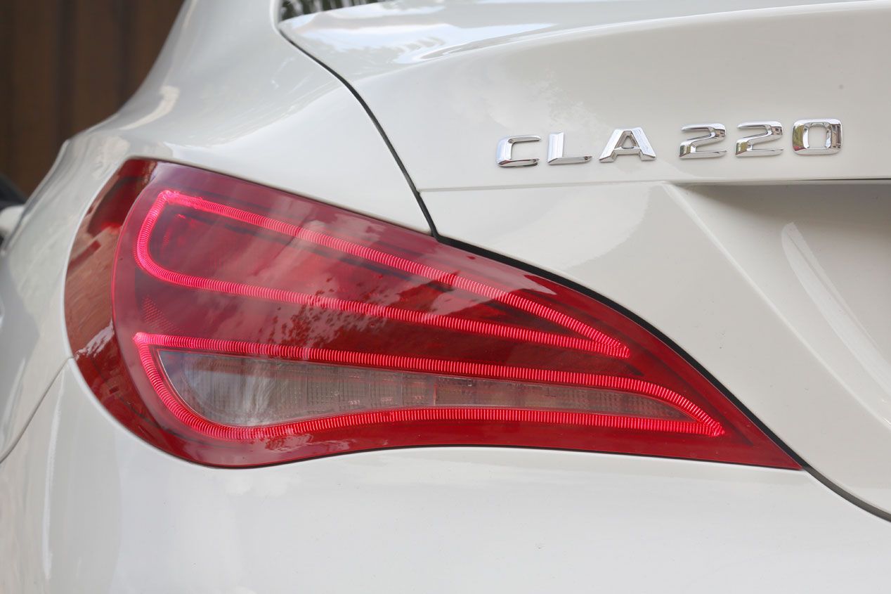 Comparativa: Mercedes CLA 220 CDI vs Mercedes C 220 BlueTEC
