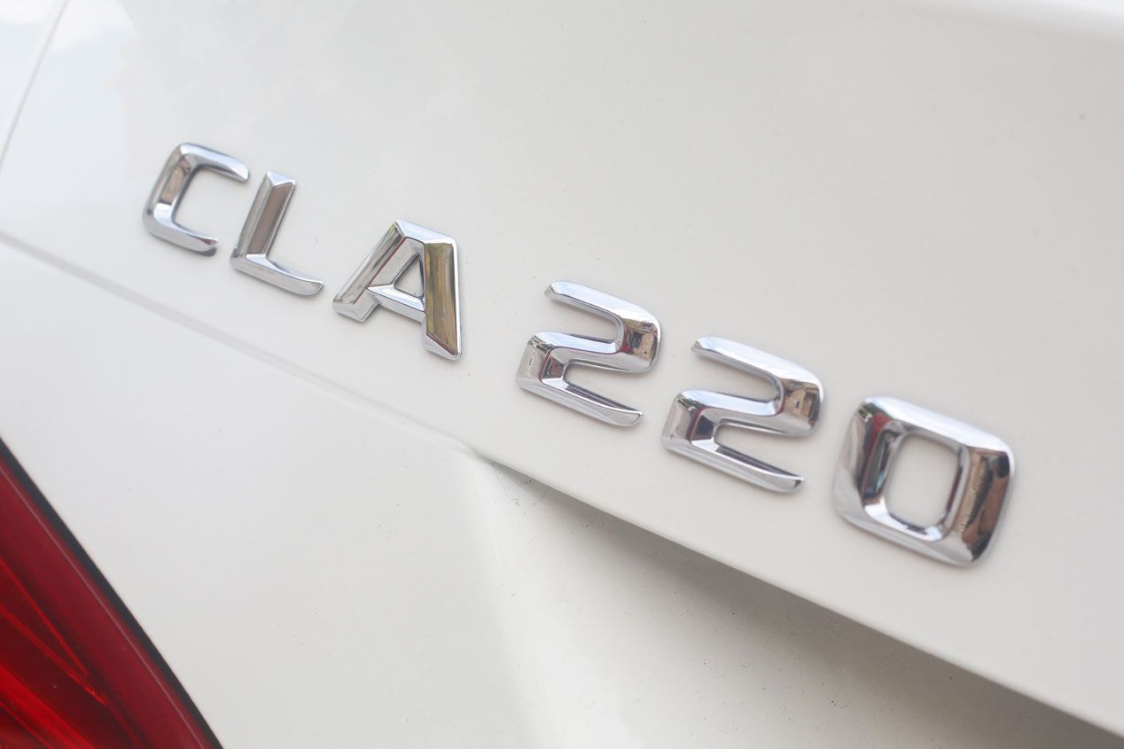 Comparativa: Mercedes CLA 220 CDI vs Mercedes C 220 BlueTEC