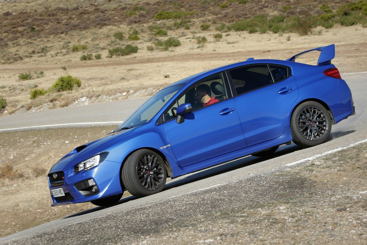 Comparativa: Audi S3 Sedán S-tronic vs Subaru WRX STi