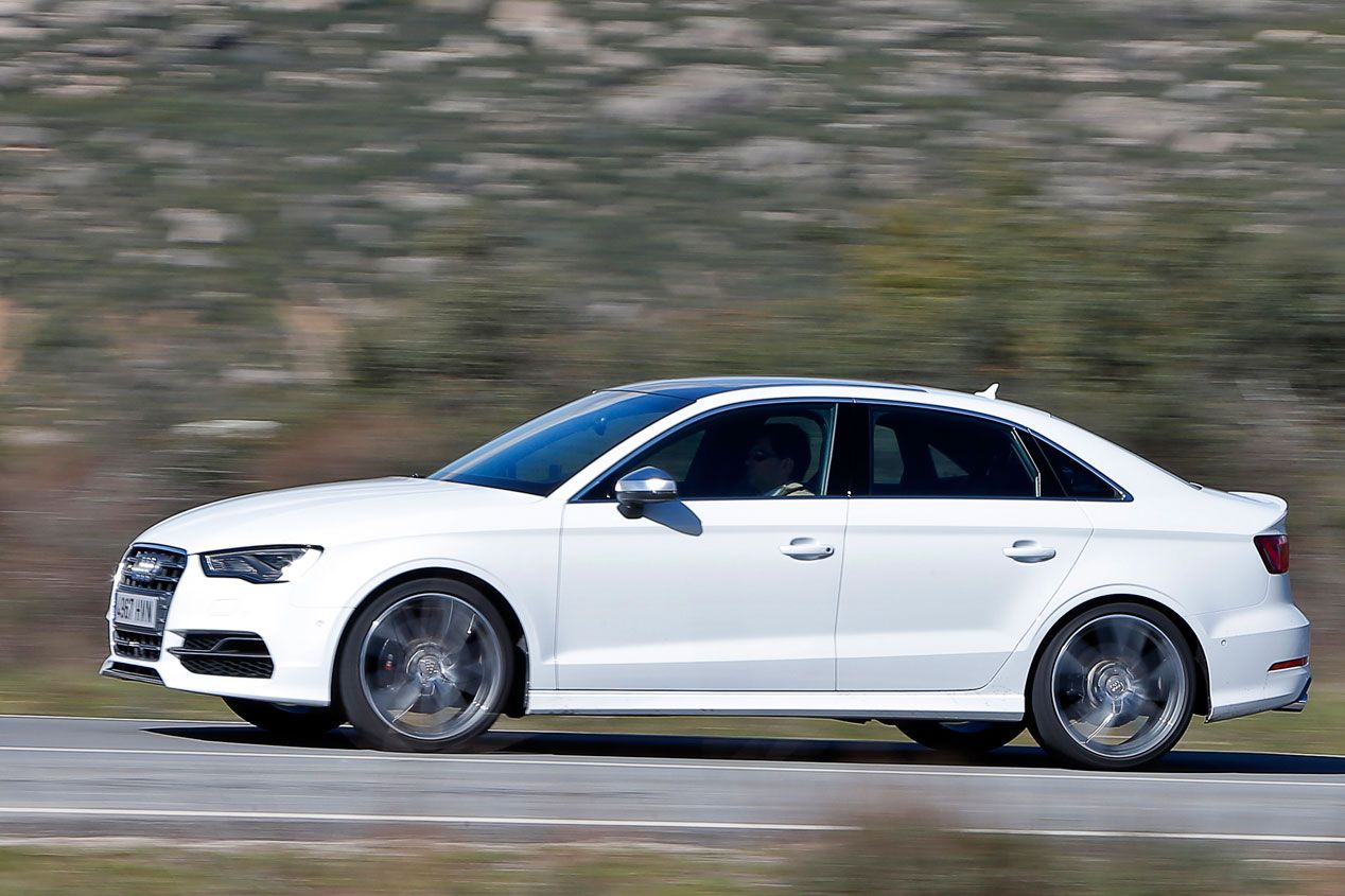 Comparativa: Audi S3 Sedán S-tronic vs Subaru WRX STi