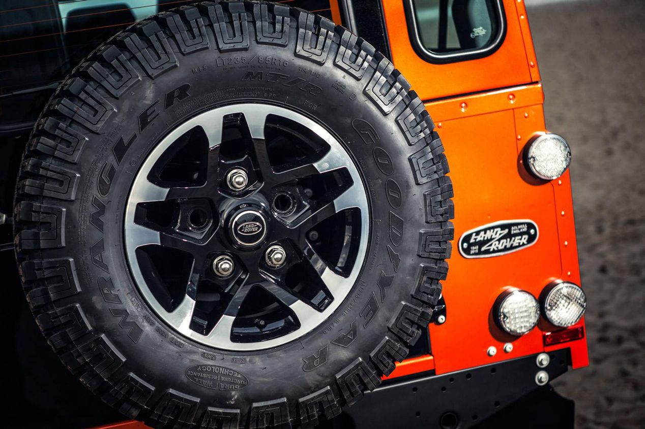 Land Rover Defender Heritage Edition, Adventure Edition y Autobiography Edition