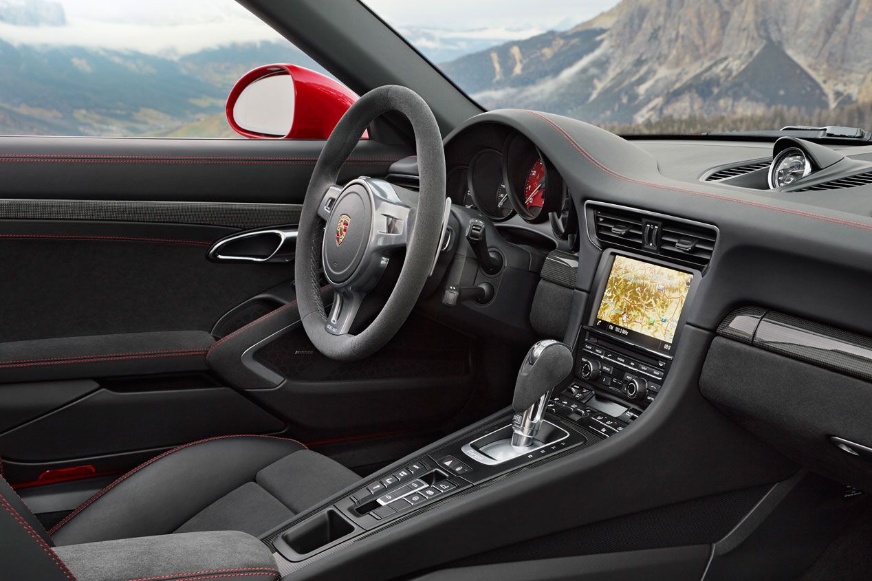 Porsche 911 Targa 4 GTS y Cayenne Turbo S, deportividad extra