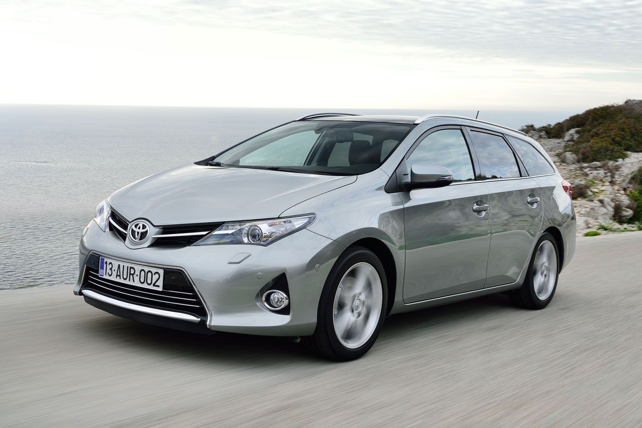 Los 10 coches más populares (de verdad) en España