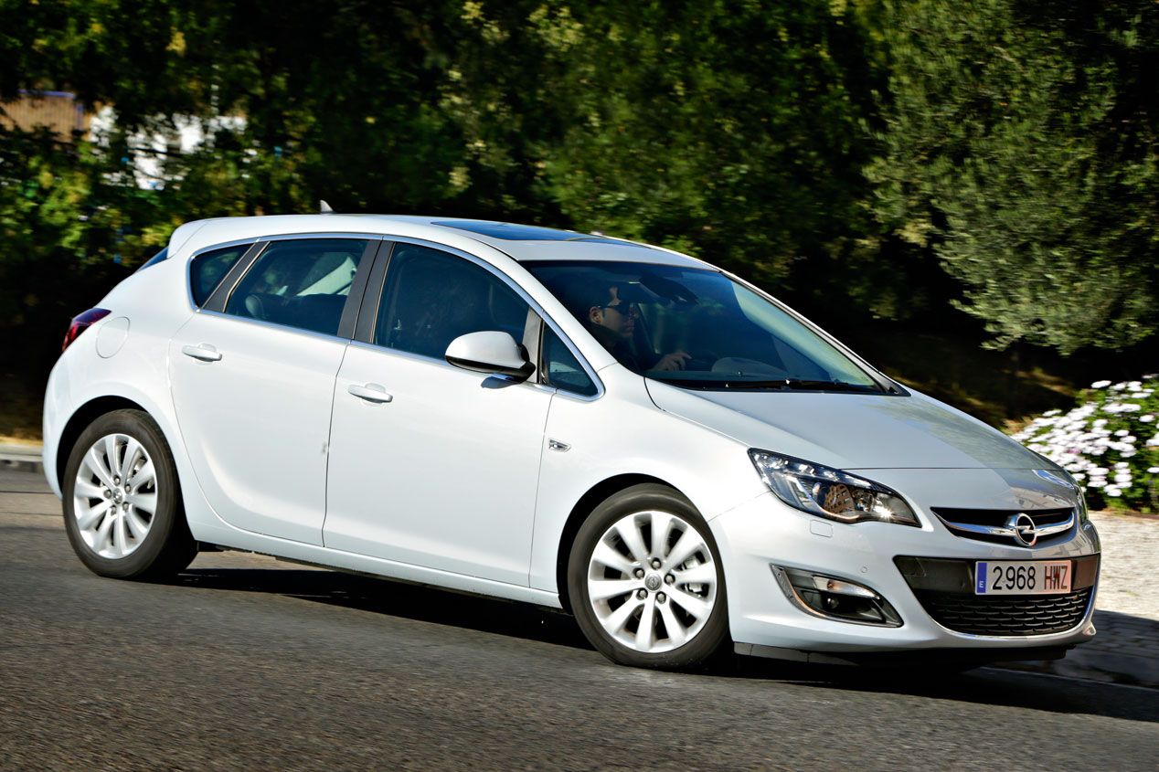 Los 10 coches más populares (de verdad) en España