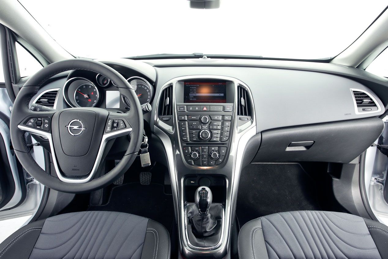 Los 10 coches más populares (de verdad) en España