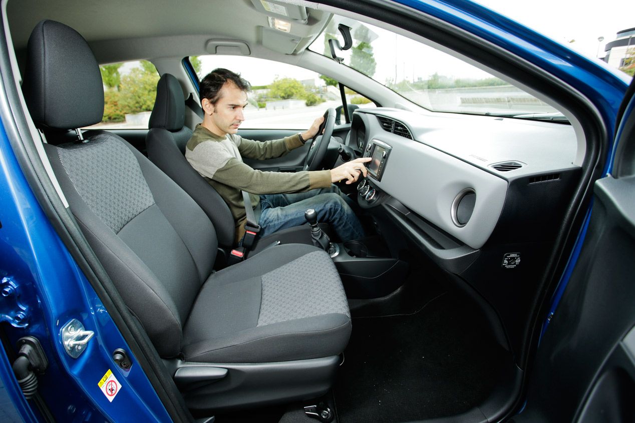 Comparativa: Peugeot 208 1.6 e-HDi vs Toyota Yaris 1.4 D-4D