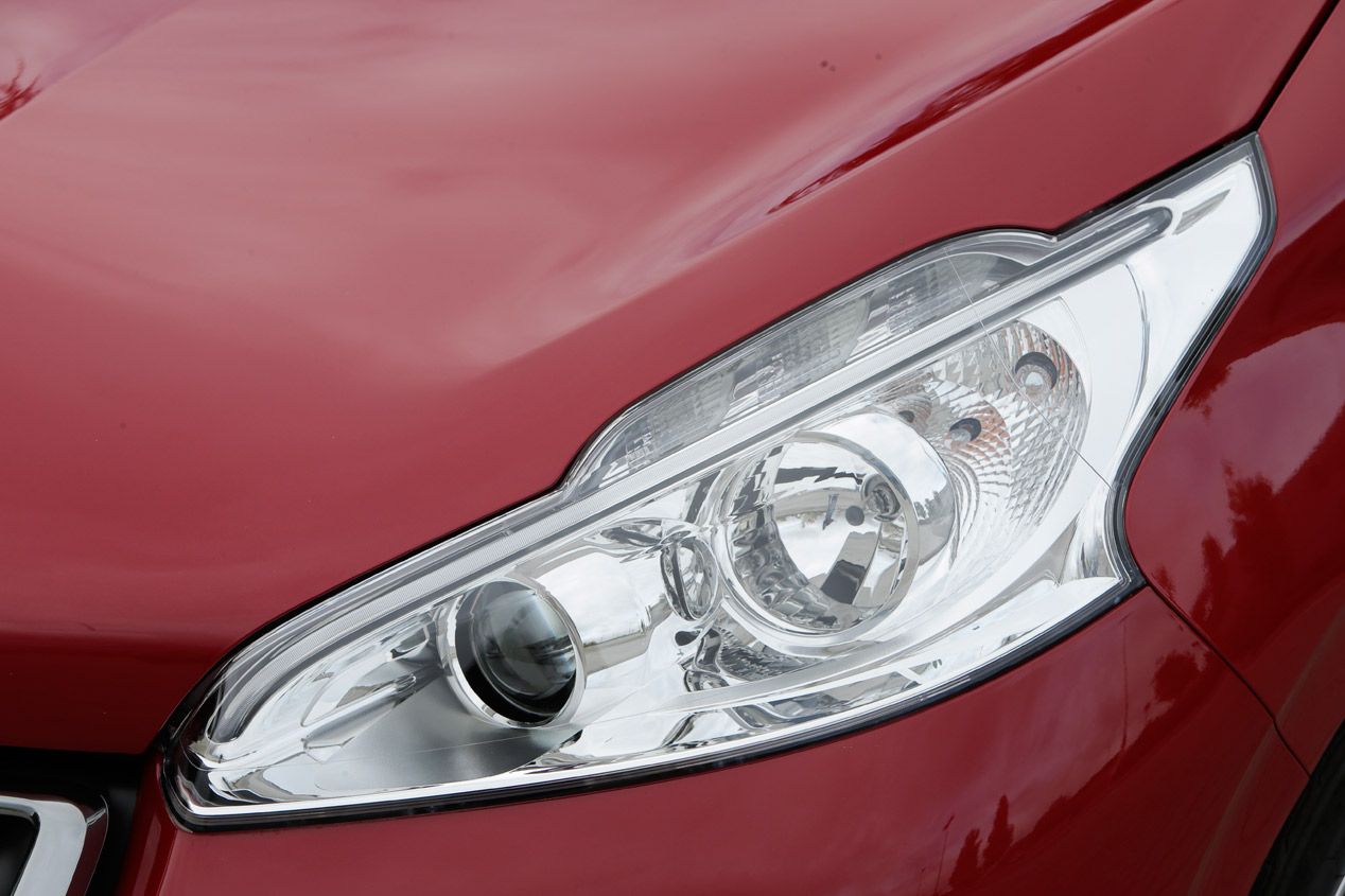 Comparativa: Peugeot 208 1.6 e-HDi vs Toyota Yaris 1.4 D-4D