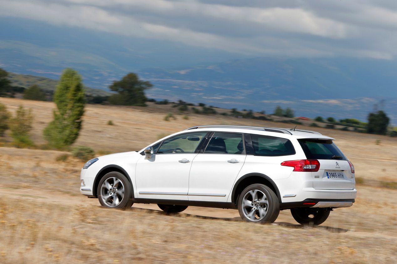 Comparativa: Citroën C5 HDI 160 Crosstourer vs Opel Insignia 2.0 CDTI 163 Country Tourer 4x4