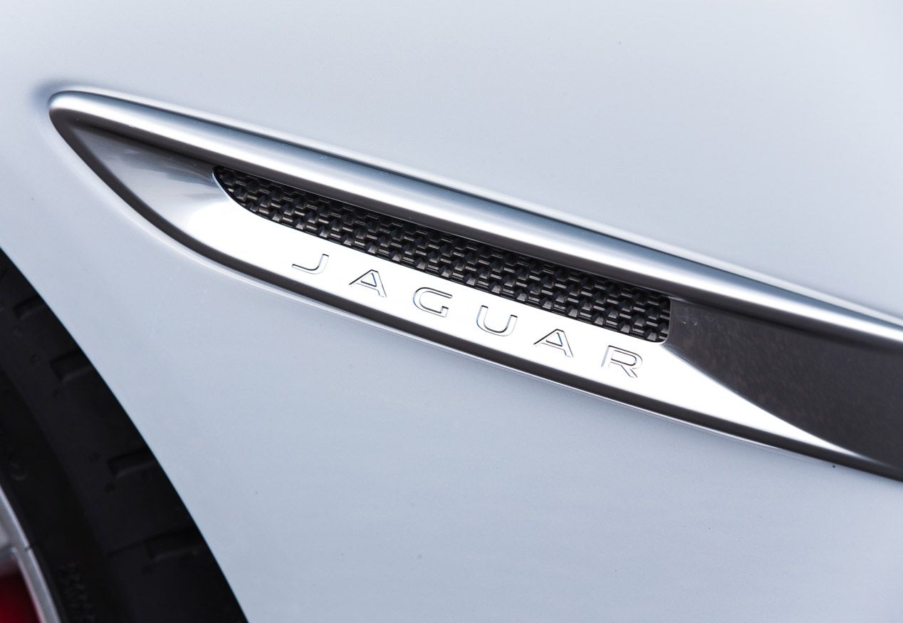Contacto: nuevo Jaguar XE