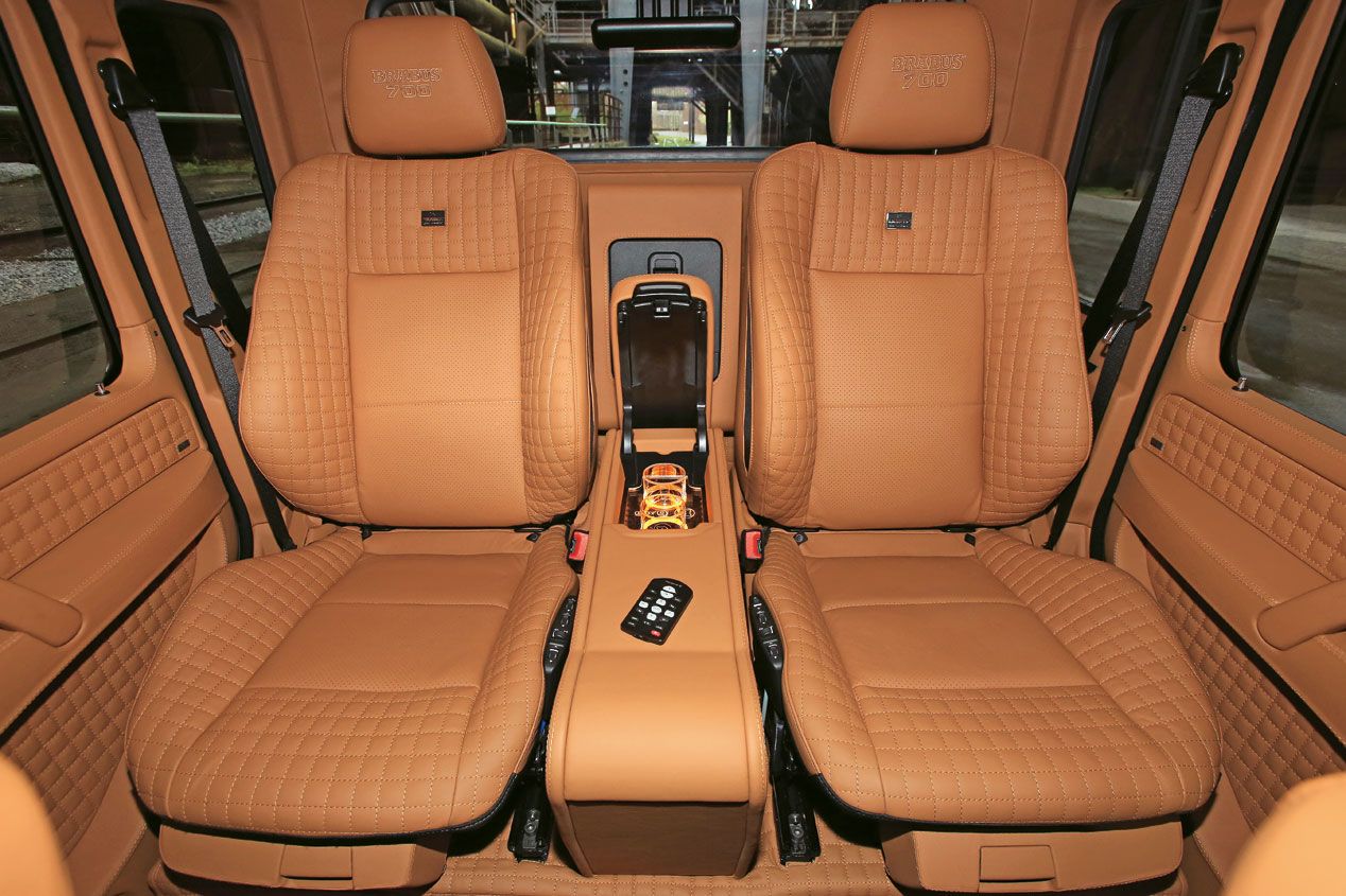 Contacto: Brabus 700 6x6, Brutus