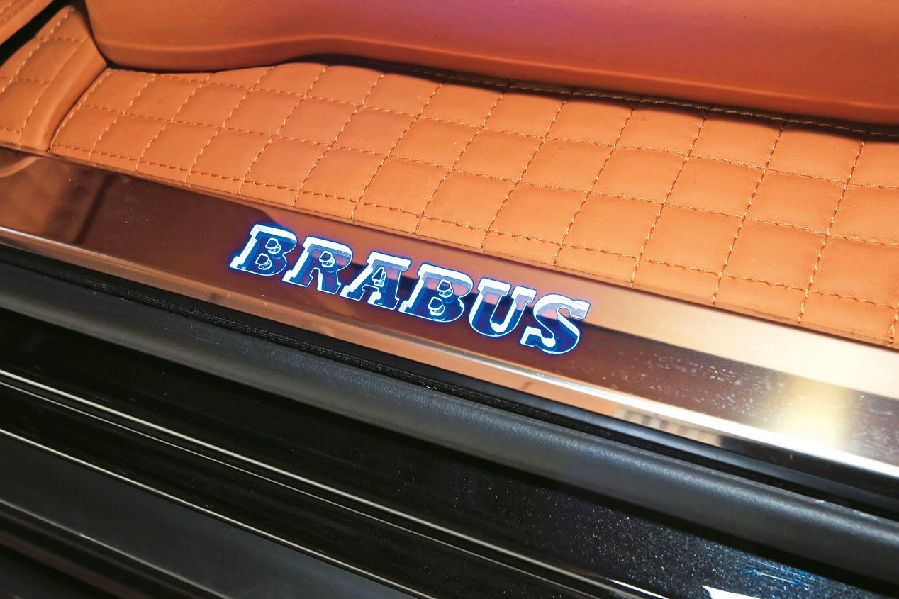 Contacto: Brabus 700 6x6, Brutus