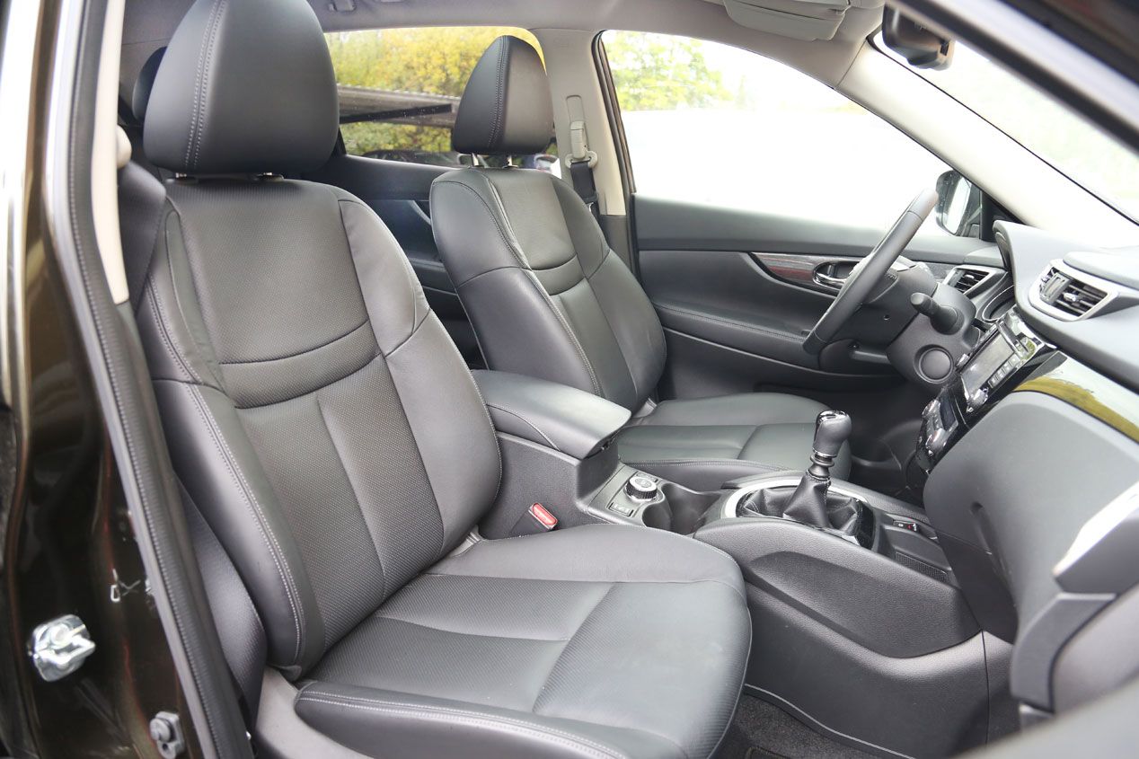 Comparativa: Mitsubishi Outlander 220 DI-D 150 4WD 7 plz vs Nissan X-Trail   1.6 dCi 130 4x4-i 7 plz