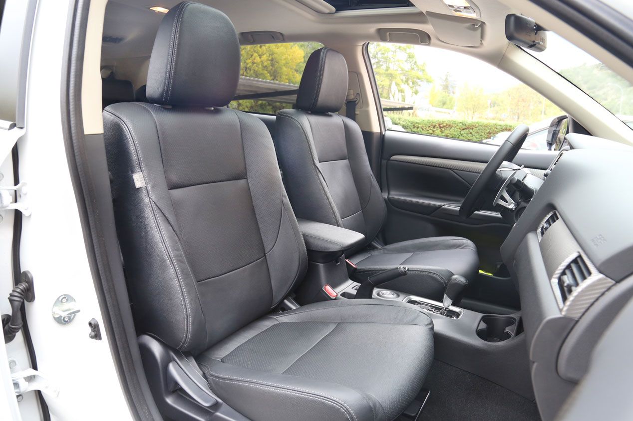 Comparativa: Mitsubishi Outlander 220 DI-D 150 4WD 7 plz vs Nissan X-Trail   1.6 dCi 130 4x4-i 7 plz