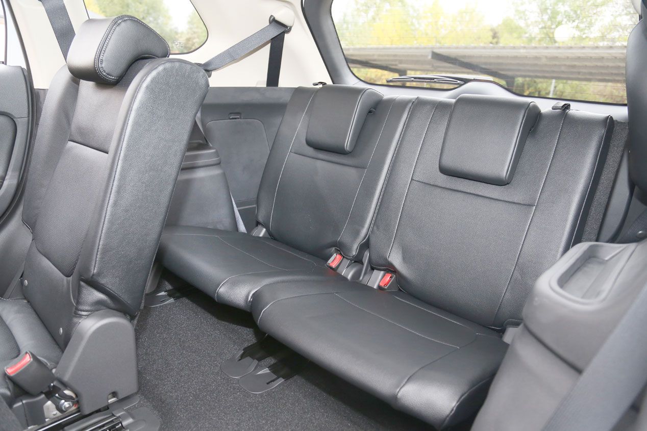 Comparativa: Mitsubishi Outlander 220 DI-D 150 4WD 7 plz vs Nissan X-Trail   1.6 dCi 130 4x4-i 7 plz