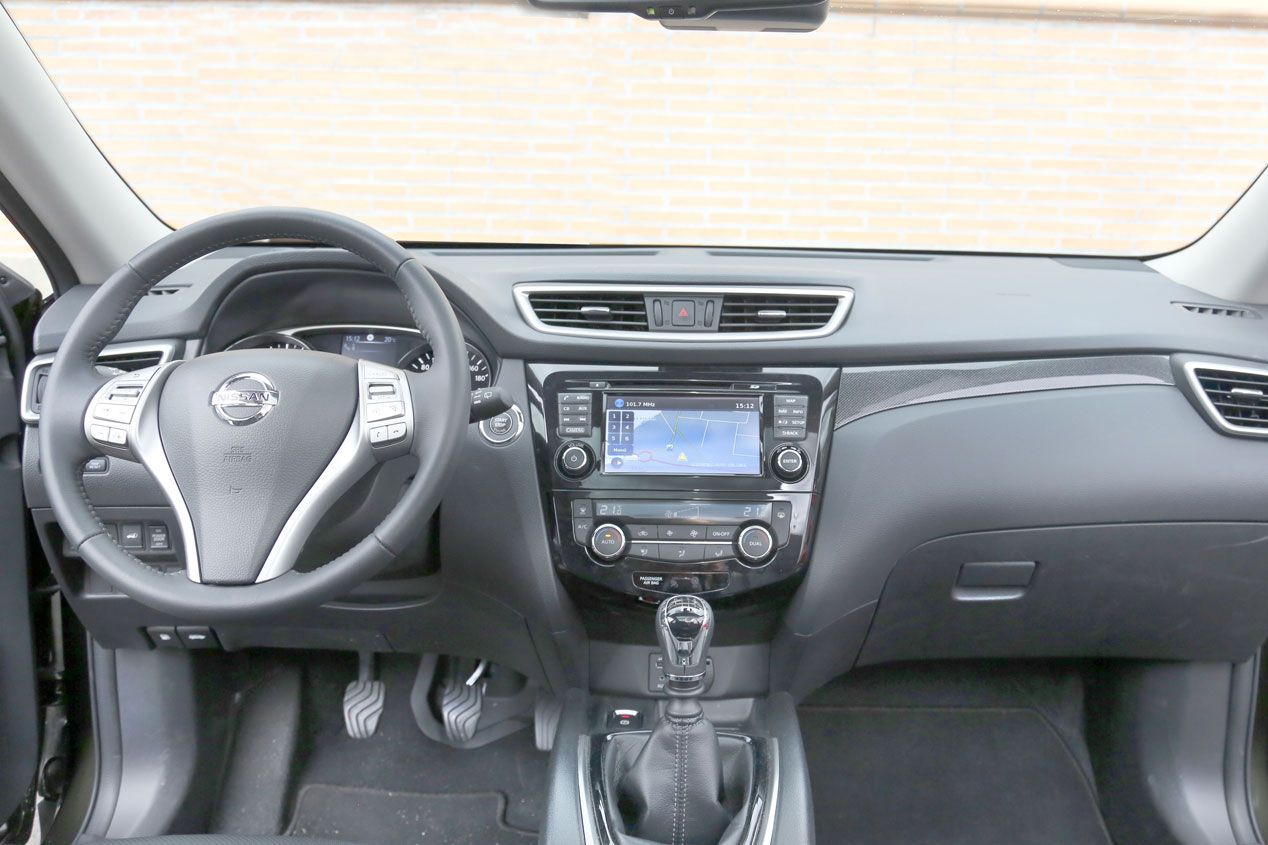 Comparativa: Mitsubishi Outlander 220 DI-D 150 4WD 7 plz vs Nissan X-Trail   1.6 dCi 130 4x4-i 7 plz