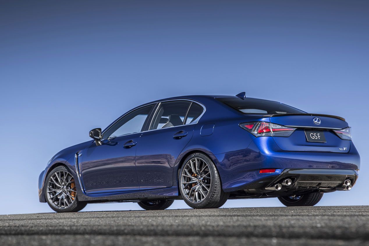 Las siglas de los Lexus