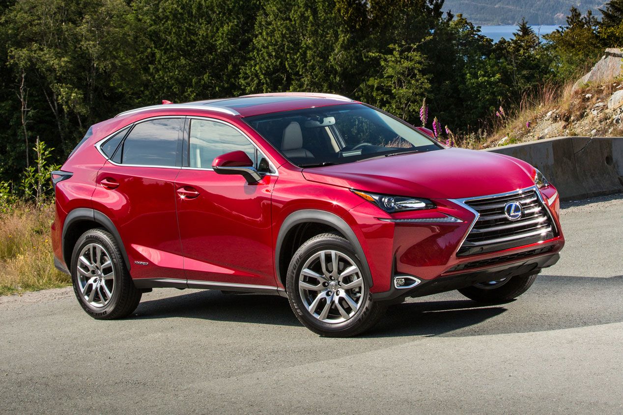 Las siglas de los Lexus
