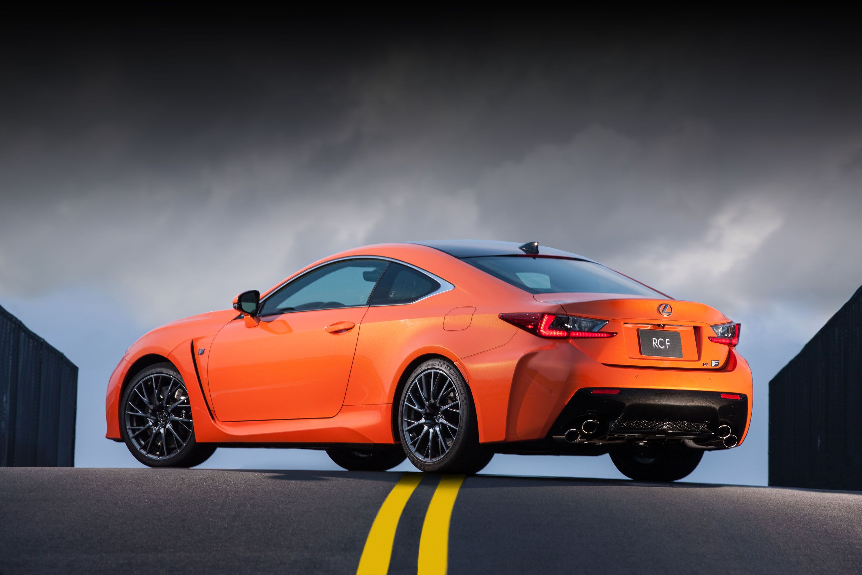 Las siglas de los Lexus