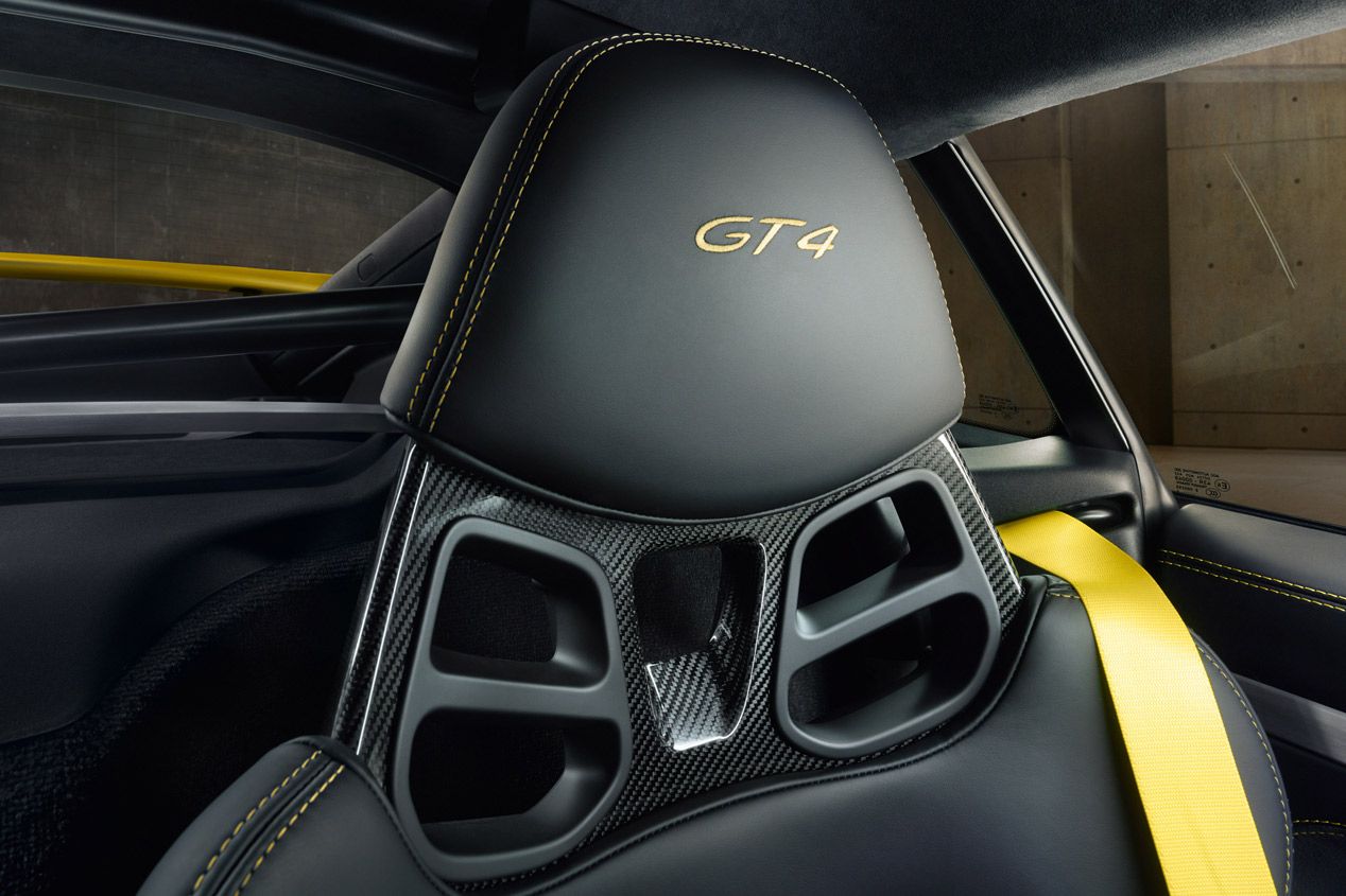 Porsche Cayman GT4