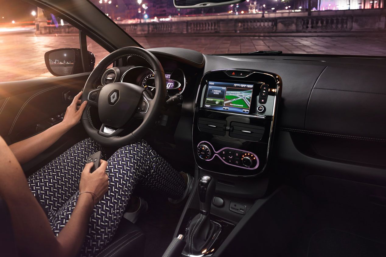 Renault Clio Initiale Paris