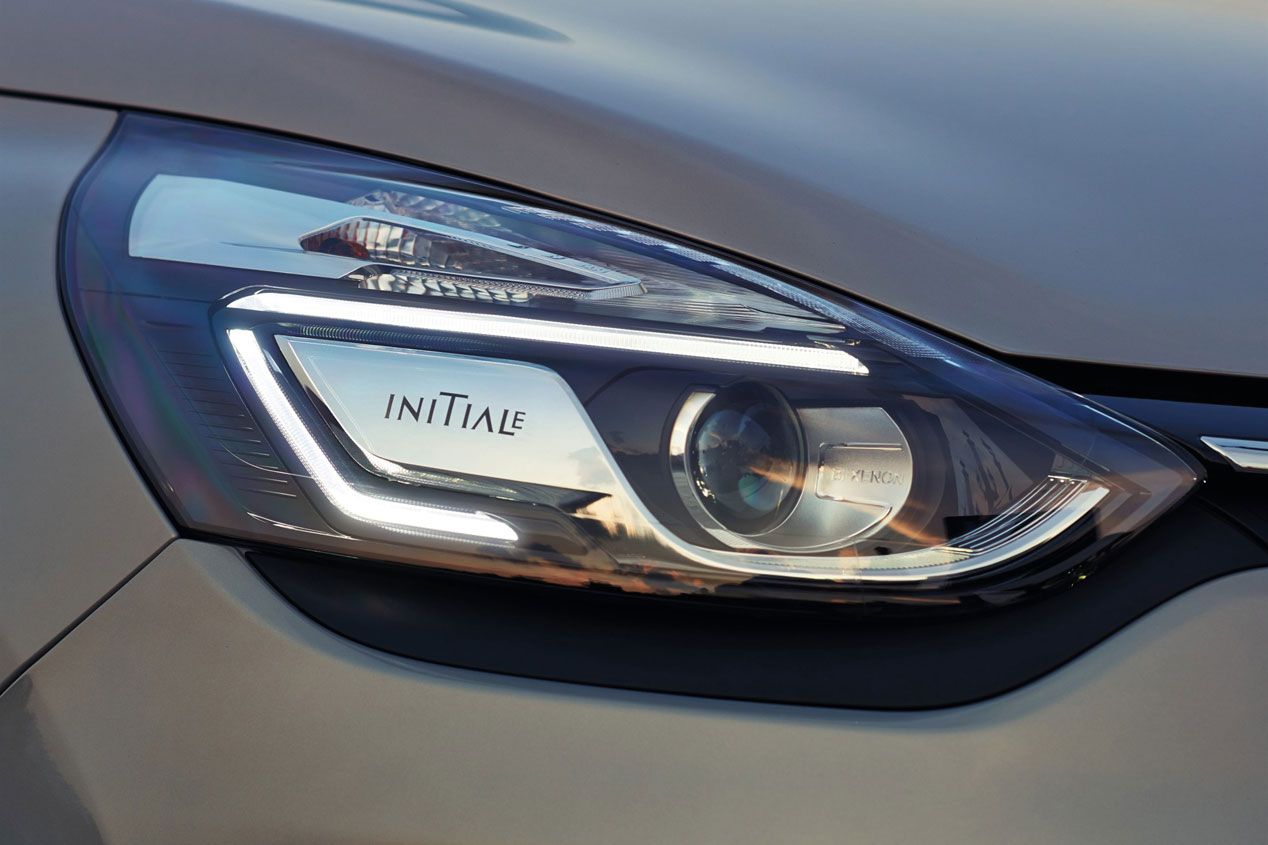 Renault Clio Initiale Paris