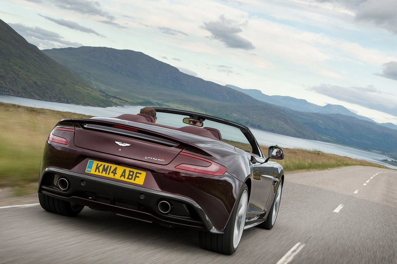 Aston Martin Vanquish Volante 2015