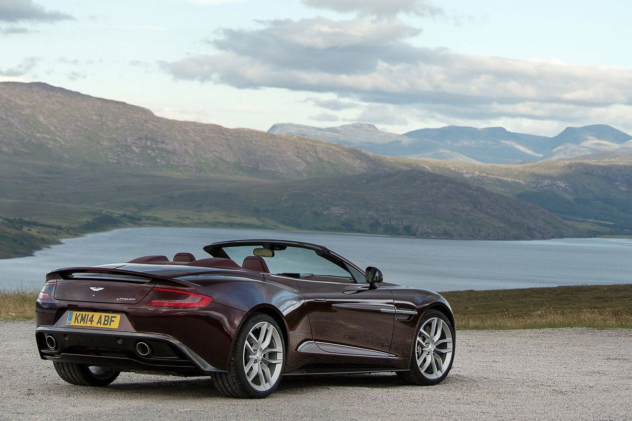 Aston Martin Vanquish Volante 2015