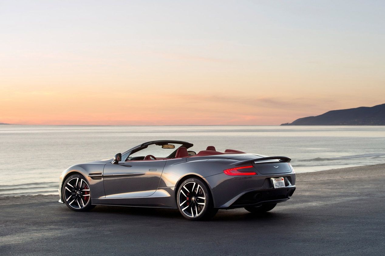 Aston Martin Vanquish Volante 2015