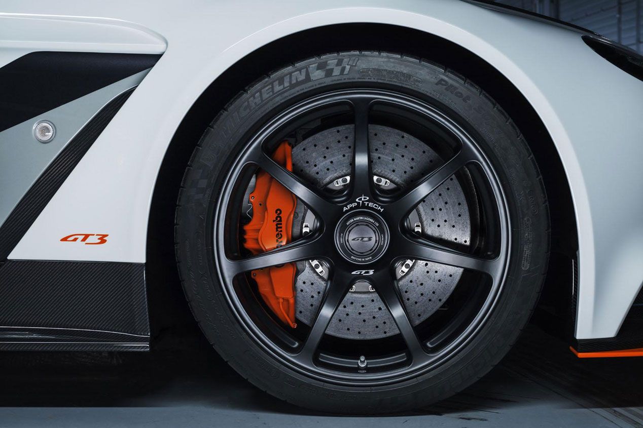 Aston Martin Vantage GT3, brutal anti 911