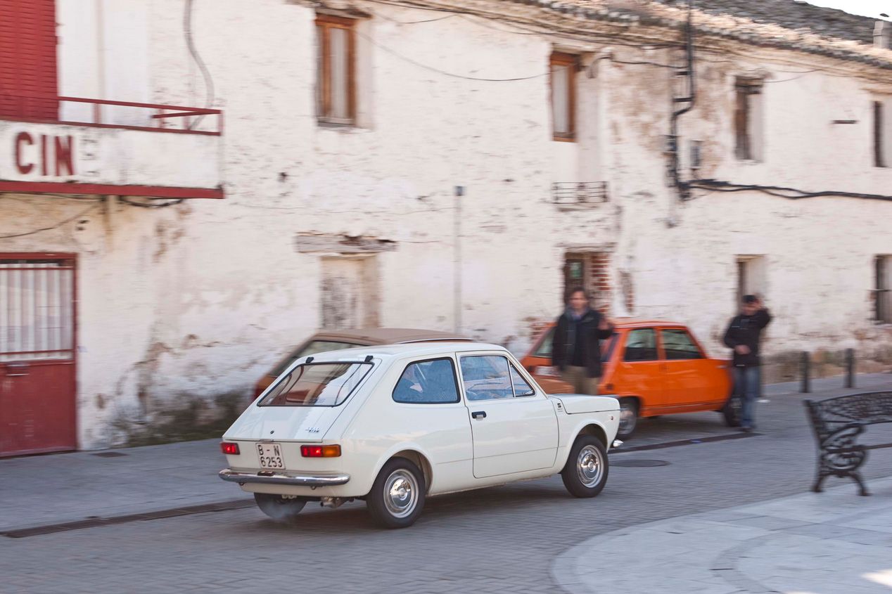 Seat 127, Renault 5 y Ford Fiesta: sensacional cartel