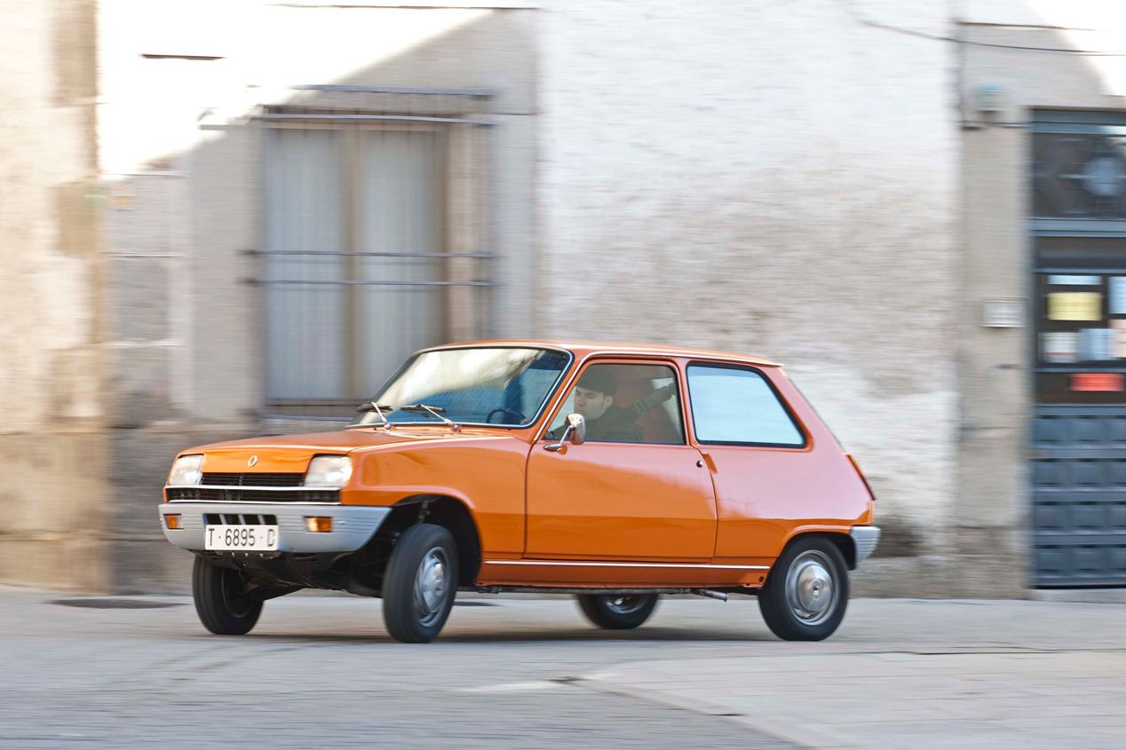 Seat 127, Renault 5 y Ford Fiesta: sensacional cartel