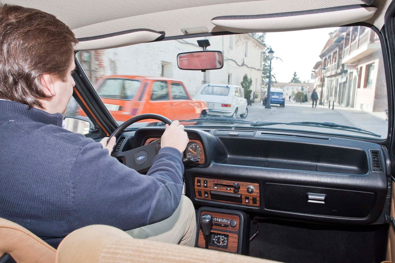 Seat 127, Renault 5 y Ford Fiesta: sensacional cartel