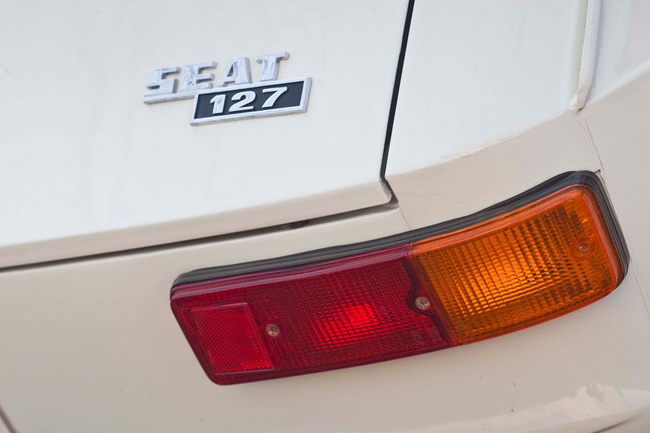 Seat 127, Renault 5 y Ford Fiesta: sensacional cartel