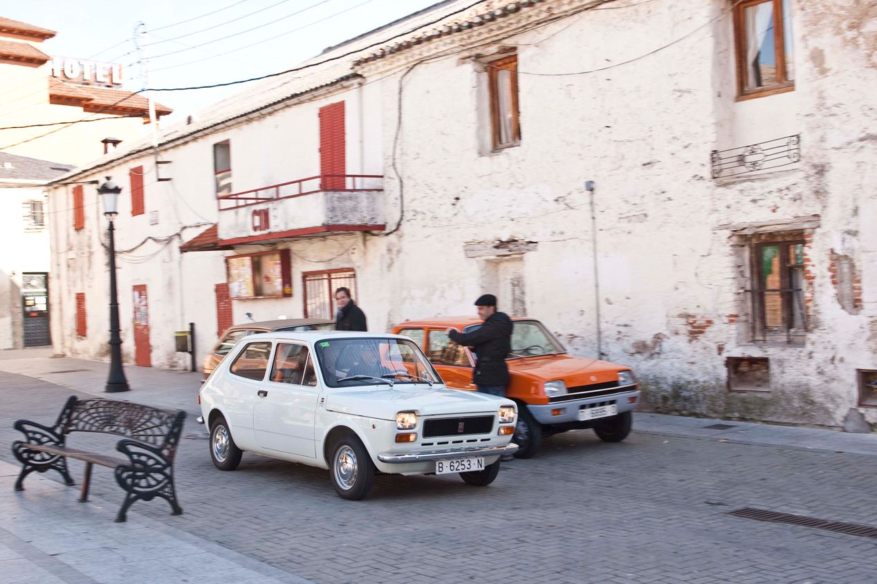 Seat 127, Renault 5 y Ford Fiesta: sensacional cartel