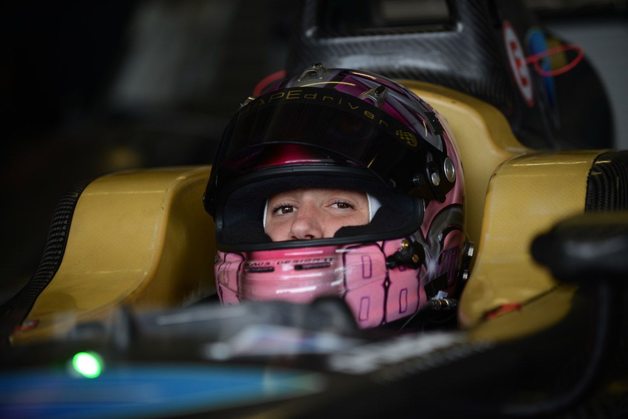 Mujeres piloto en los circuitos