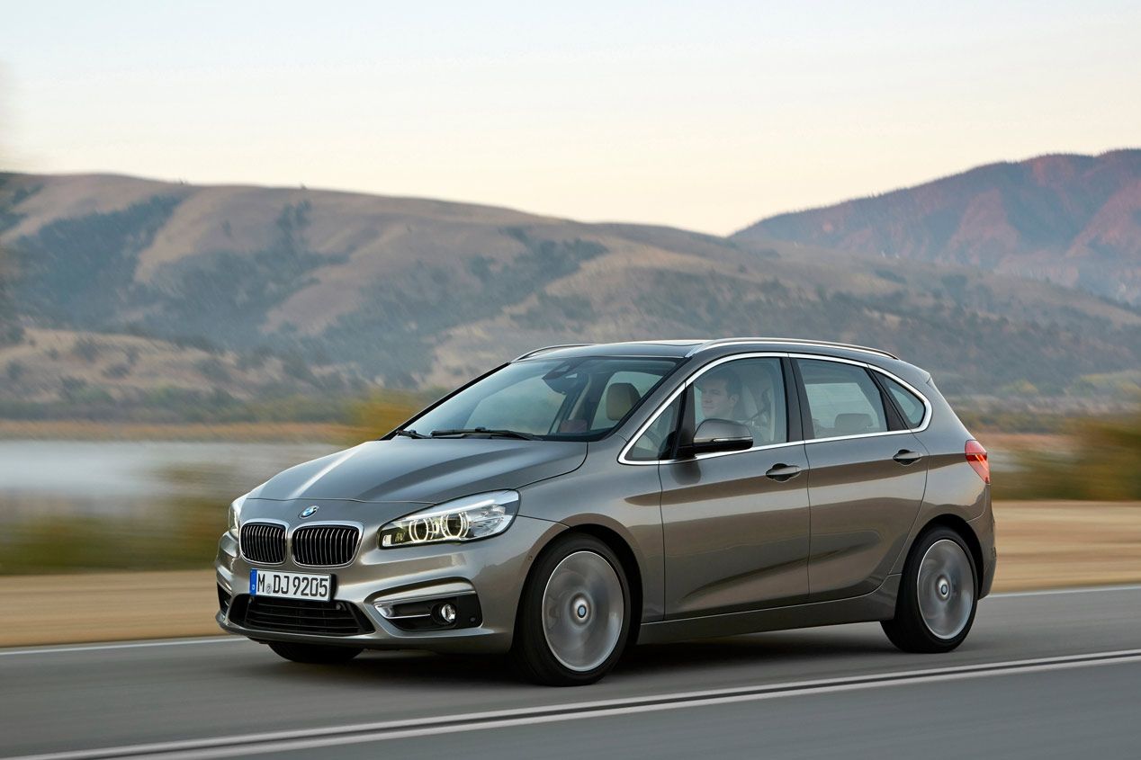 Car of the Year, en directo